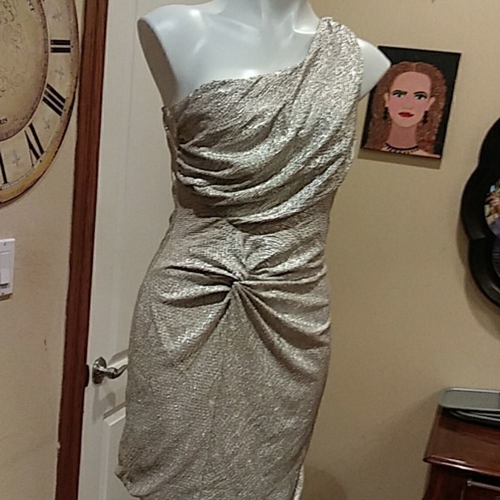 Dress    - Picture 5 of 15